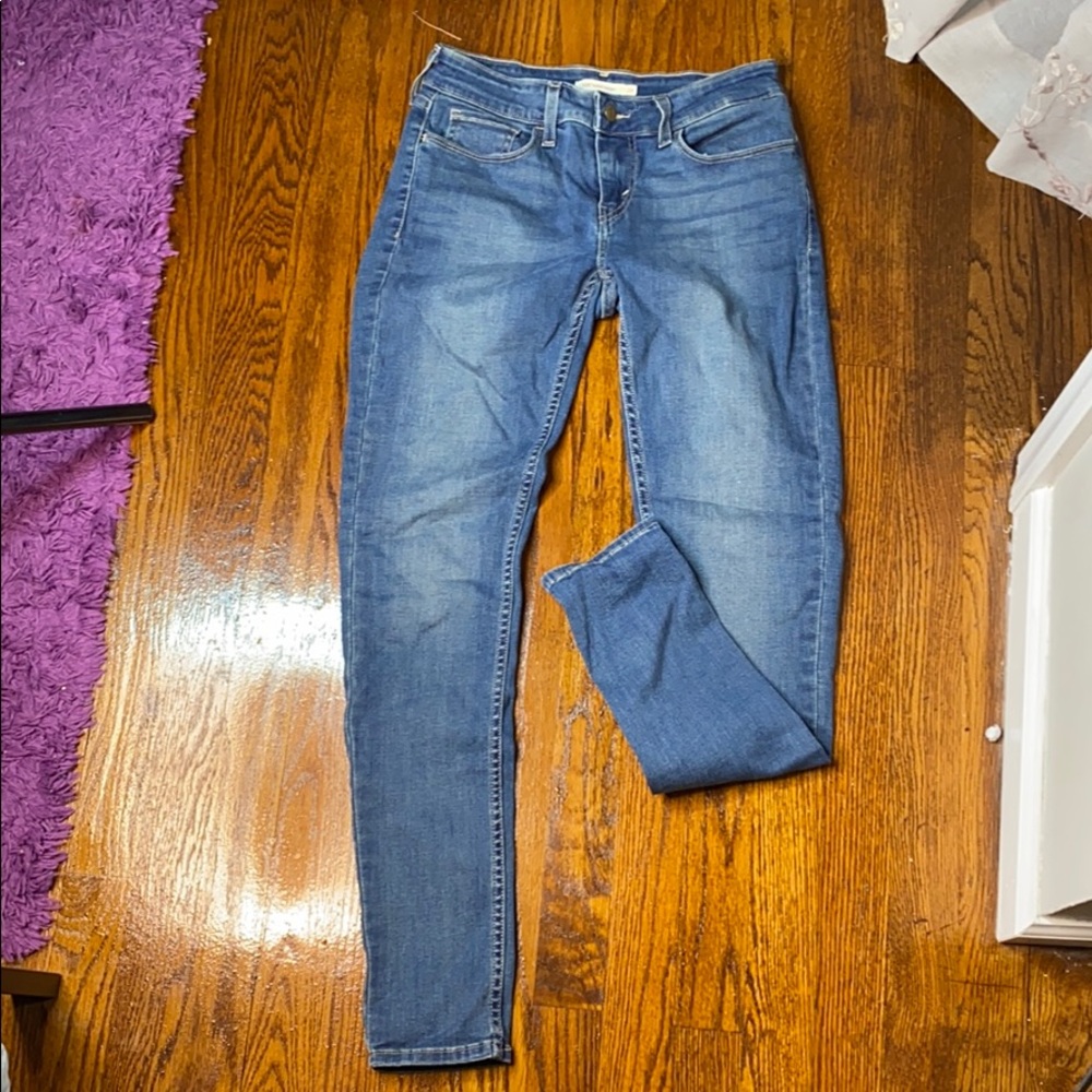 Levis jeans !!